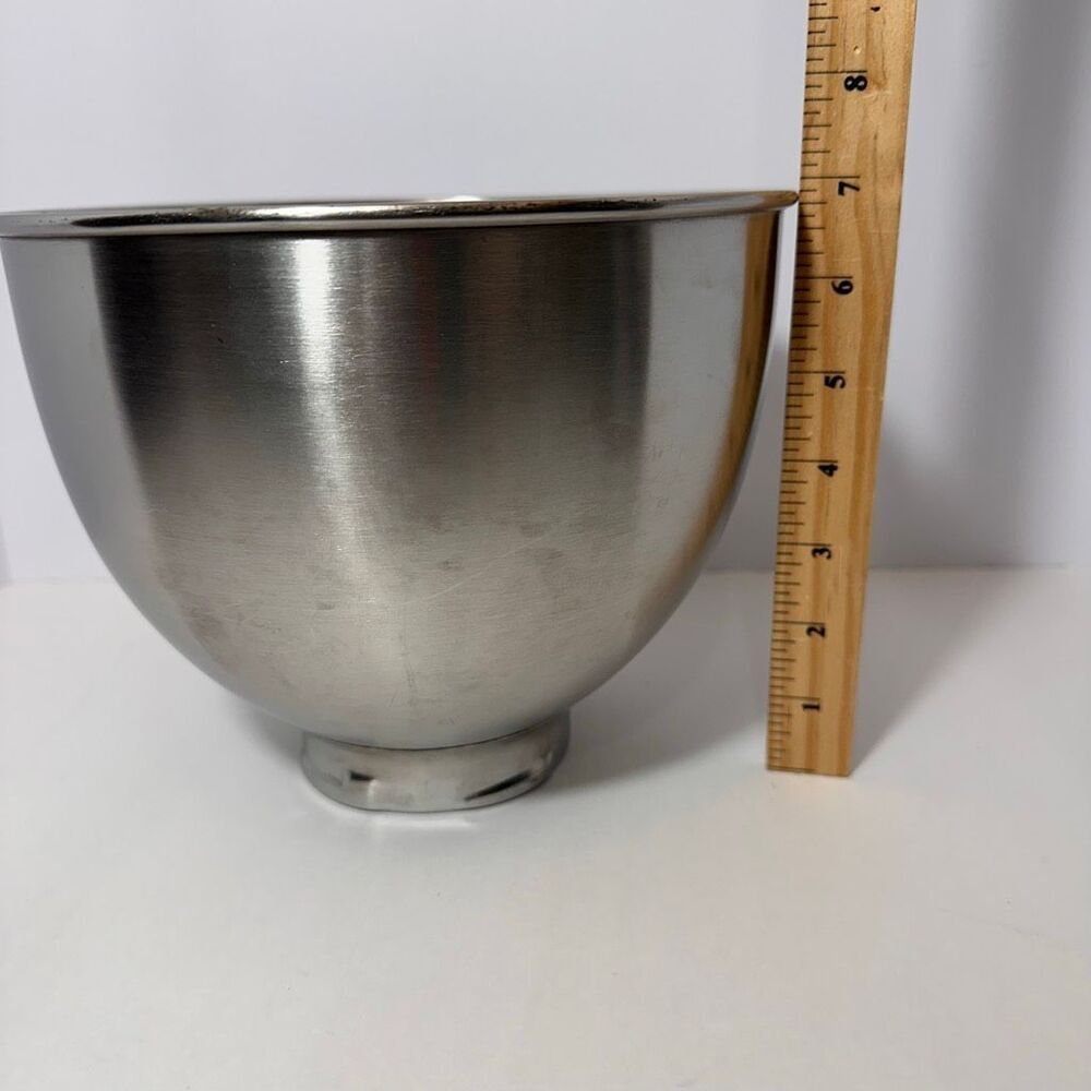 KitchenAid Stainless Steel Mixing Bowl 4.5 QT. Twist Lock Model - Picture 5 of 8